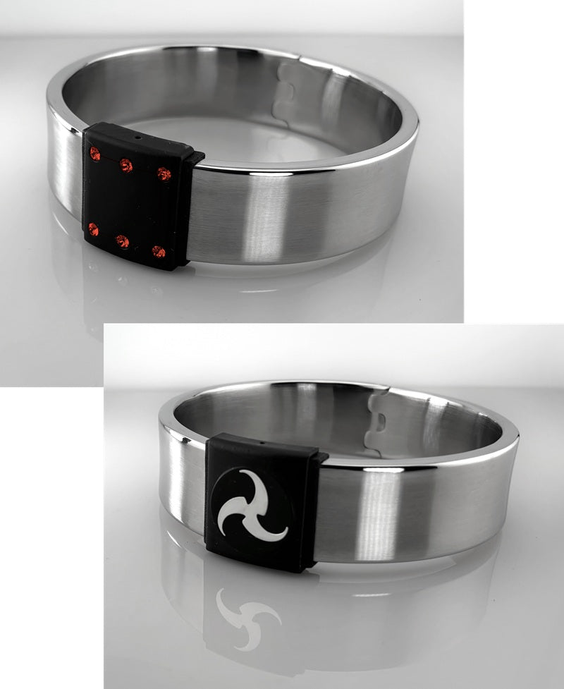 Halsband in Handarbeit mit Trikel Anhänger und Anhänger mit Edelsteinen zum Wechseln